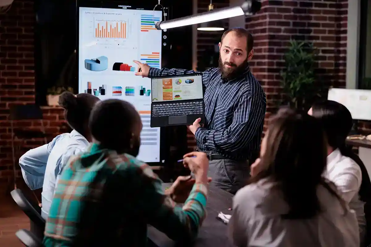 Branding vs Marketing: Which Does Your Business Need First? | Pugo ...